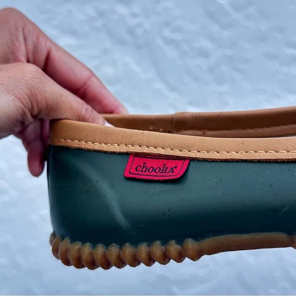 Chooka Green and Tan Flats - Picture 8 of 8